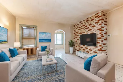 51-30 A 47th St, New York, NY 11377
