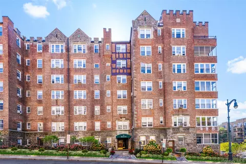 21 N Chatsworth Ave #4N, Larchmont, NY 10538