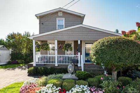 2806 Wilson Ave, Bellmore, NY 11710