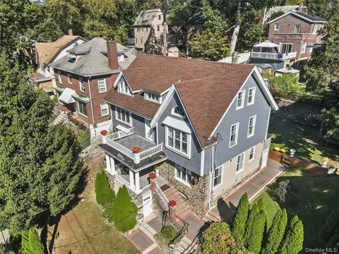 20 Midland Ave, Yonkers, NY 10705