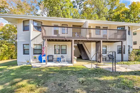 34 Warwick Pl # C, Yorktown, NY 10598
