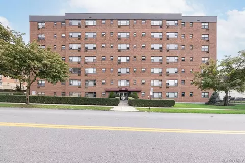 222 N Broadway #6G, Yonkers, NY 10701