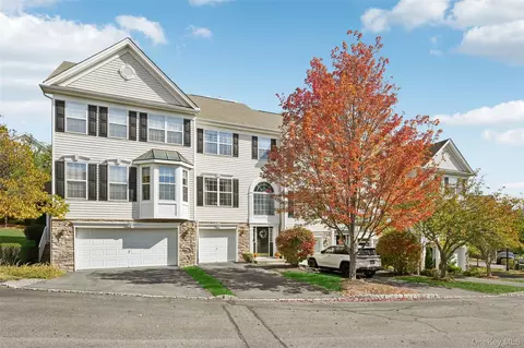87 Barr Ln #87, Monroe, NY 10950