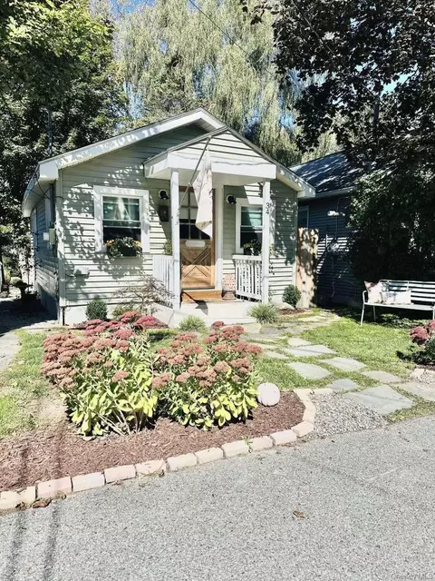 34 Cottage Ln, North Salem, NY 10560