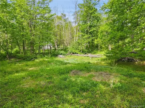 713 Old Post Rd, Bedford, NY 10506
