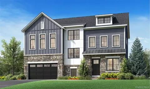 27 Sequoia Cir, North Hempstead, NY 11030
