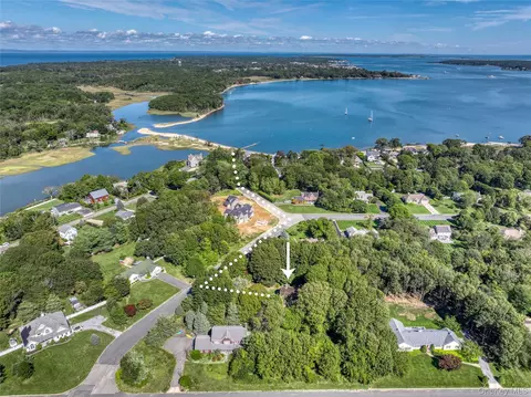 240 August Ln, Greenport, NY 11944