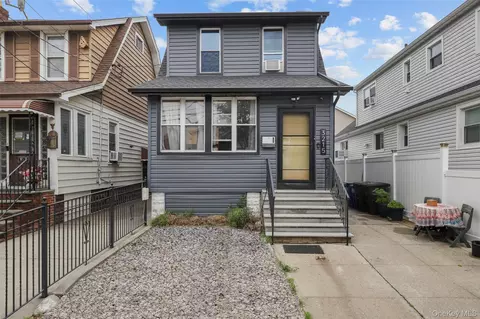 3215 Randall Ave, New York, NY 10465