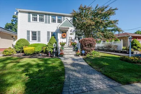 23 Arthur Ave, Bethpage, NY 11714