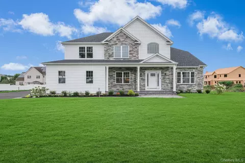 176 Southern Blvd, Hauppauge, NY 11788