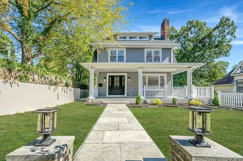 47 Carlton Ave, North Hempstead, NY 11050