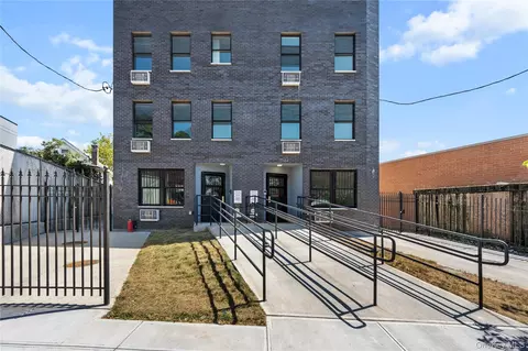 3528 Tiemann Ave, New York, NY 10469
