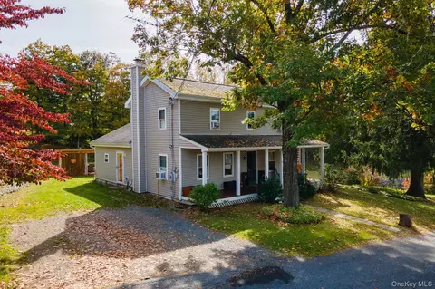 191 White Schoolhouse Rd, Rhinebeck, NY 12572