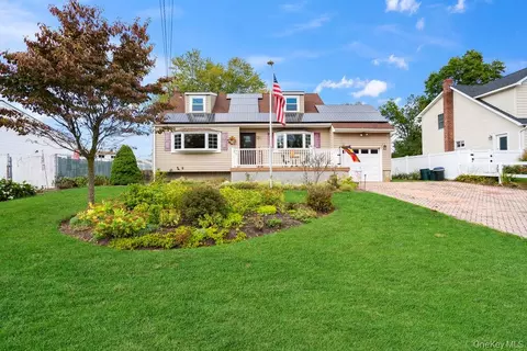 151 Islip Blvd, Islip Terrace, NY 11752