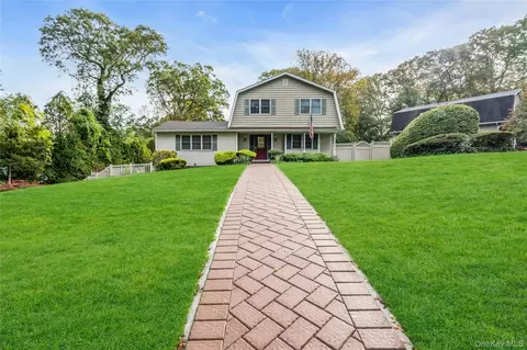 172 Lodge Ave, Huntington Station, NY 11746