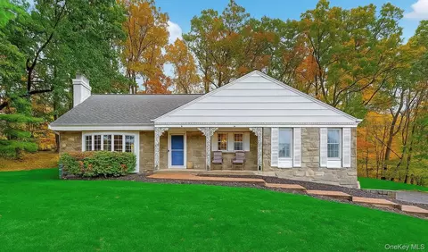 18 Birch Hill Dr, La Grange, NY 12603