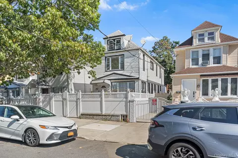 11519 123rd St, New York, NY 11420