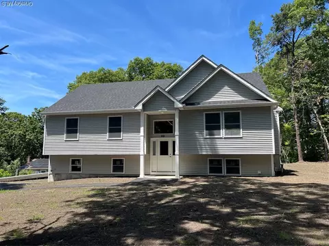 510 Scherger Ave, Brookhaven, NY 11772