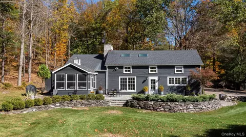 271 Texas Hill Rd, Hillsdale, NY 12529