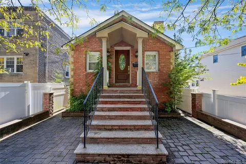 4408 Locust Point Dr, New York, NY 10465