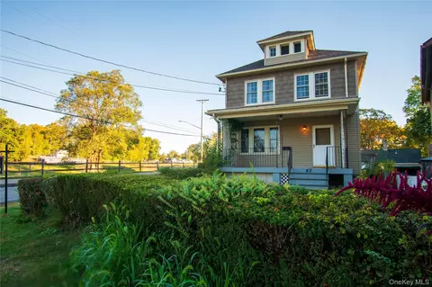 93 Kent St, Beacon, NY 12508
