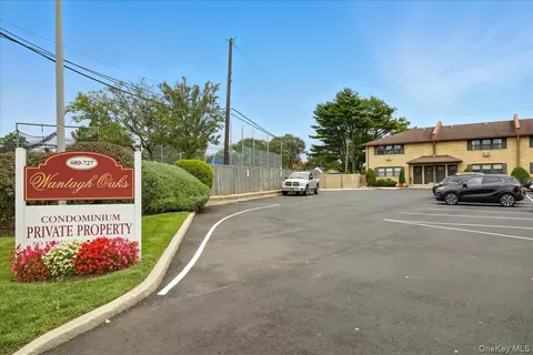693 Wantagh Ave, Wantagh, NY 11793