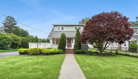 1018 Roanoke Ave, Riverhead, NY 11901