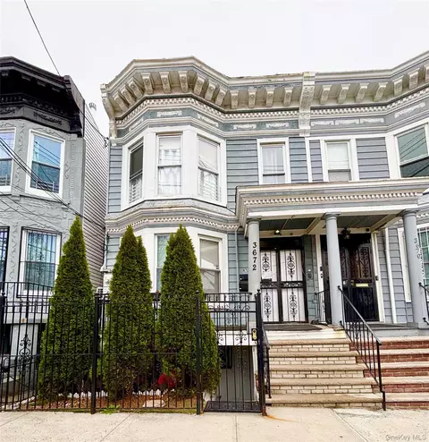 3672 Barnes Ave, New York, NY 10467