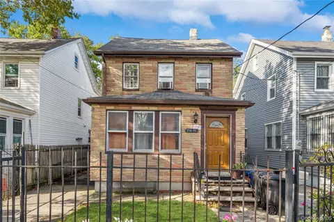 19431 114th Rd, Saint Albans, NY 11412