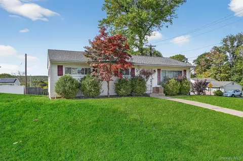 7 Manhattan Ave, Middletown, NY 10940