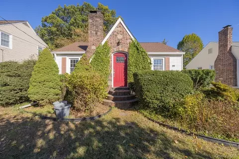 99 E Washington Ave, Orangetown, NY 10965