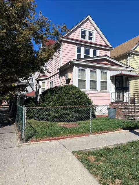 83-01 Saint James Ave, Elmhurst, NY 11373