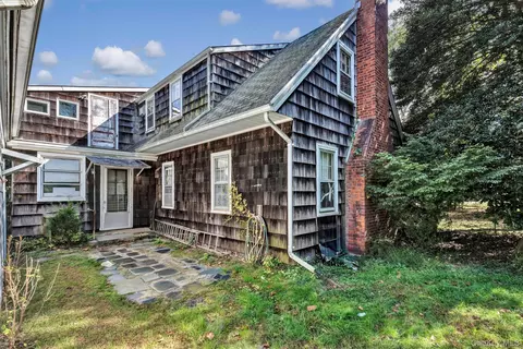 485 N Sea Mecox Rd, Southampton, NY 11968