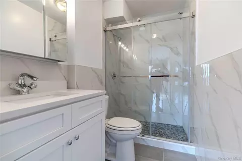 166-25 Powells Cove Blvd #10G, New York, NY 11357