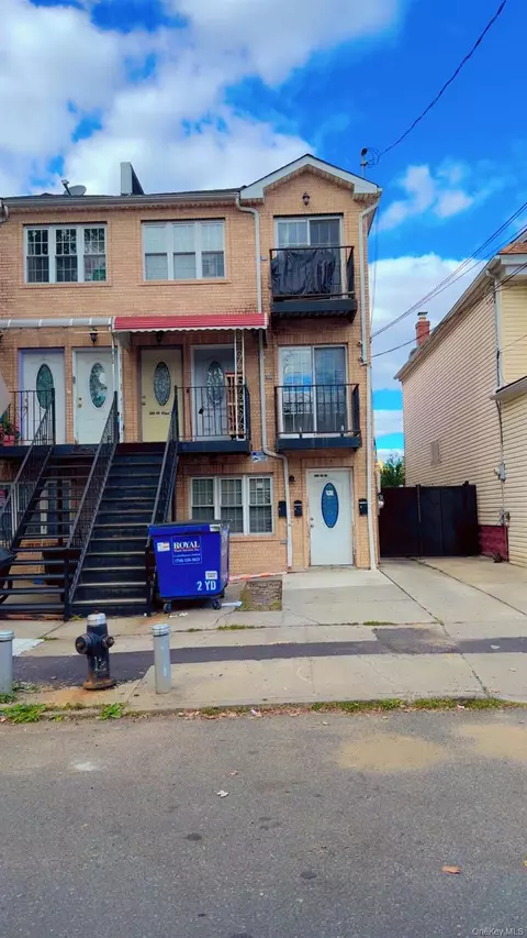 10809 97th Ave, South Richmond Hill, NY 11419