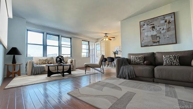 43-10 Kissena Blvd #7J, Flushing, NY 11355