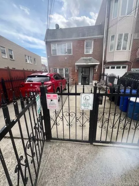 6020 Saint Felix Ave, New York, NY 11385