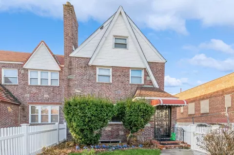 88-12 Francis Lewis Blvd, New York, NY 11427