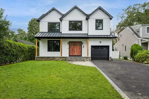 1420 Poulson St, Wantagh, NY 11793