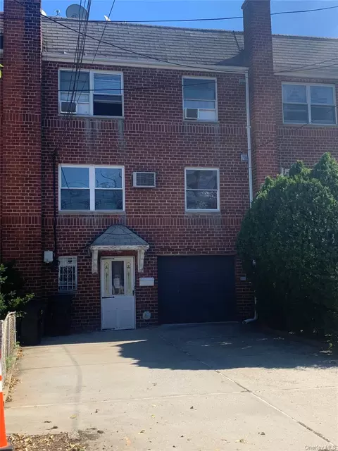 52-79 72 St, New York, NY 11378