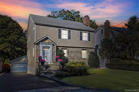 7 Gedney Ter, White Plains, NY 10605