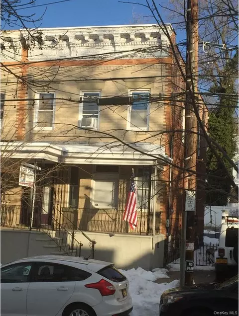 76-27 85th Dr, New York, NY 11421