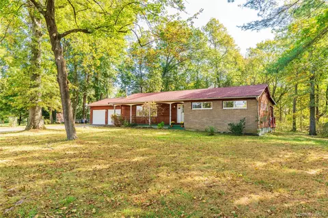 98 River Rd, Rhinebeck, NY 12572