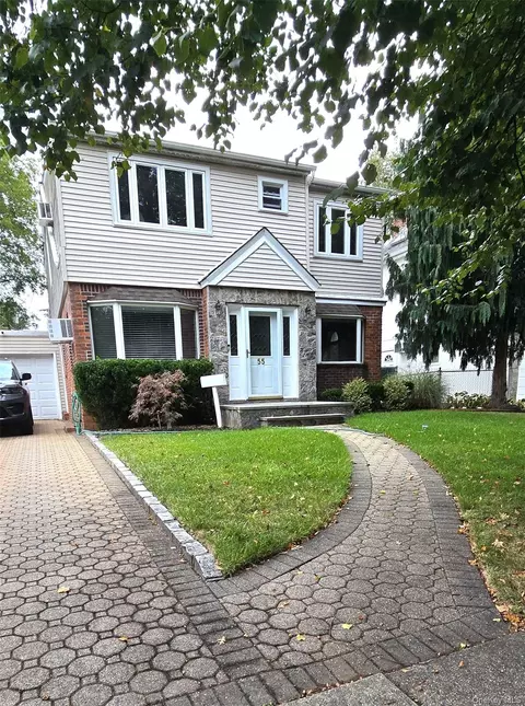 55 Maple Dr, North New Hyde Park, NY 11040