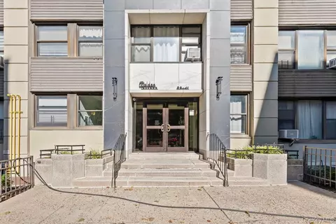 98-41 64th Rd #4E, Rego Park, NY 11374