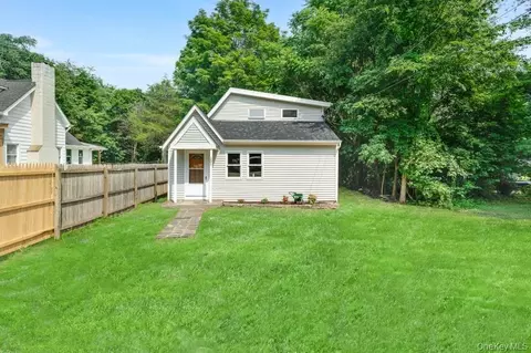 131 Vassar Rd, Poughkeepsie, NY 12603