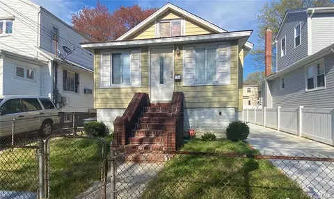 13451 173rd St, Jamaica, NY 11434