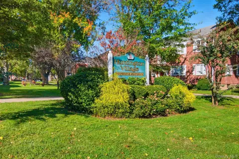 405 W Main St #112B, Huntington, NY 11743