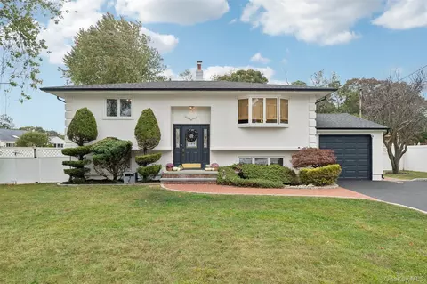 1 W End Ave, Brentwood, NY 11717