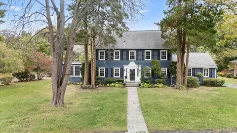 34 Gedney Park Dr, White Plains, NY 10605